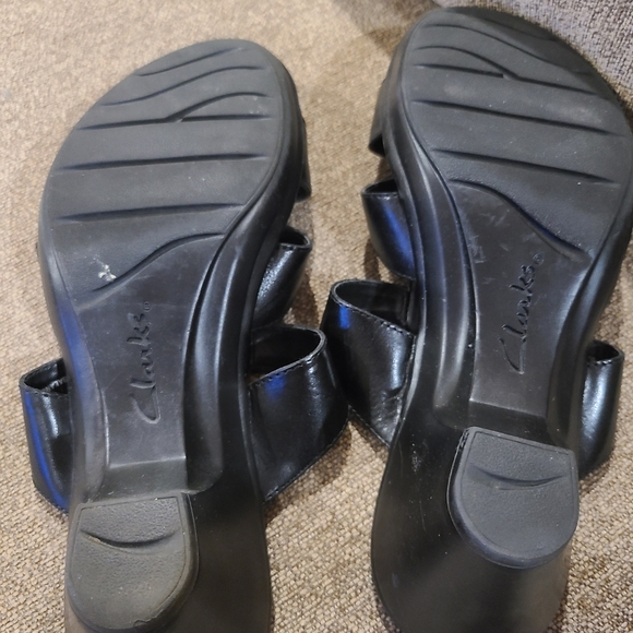 Clarks Bendables Black Wedge Sandal size 9 - Picture 9 of 12